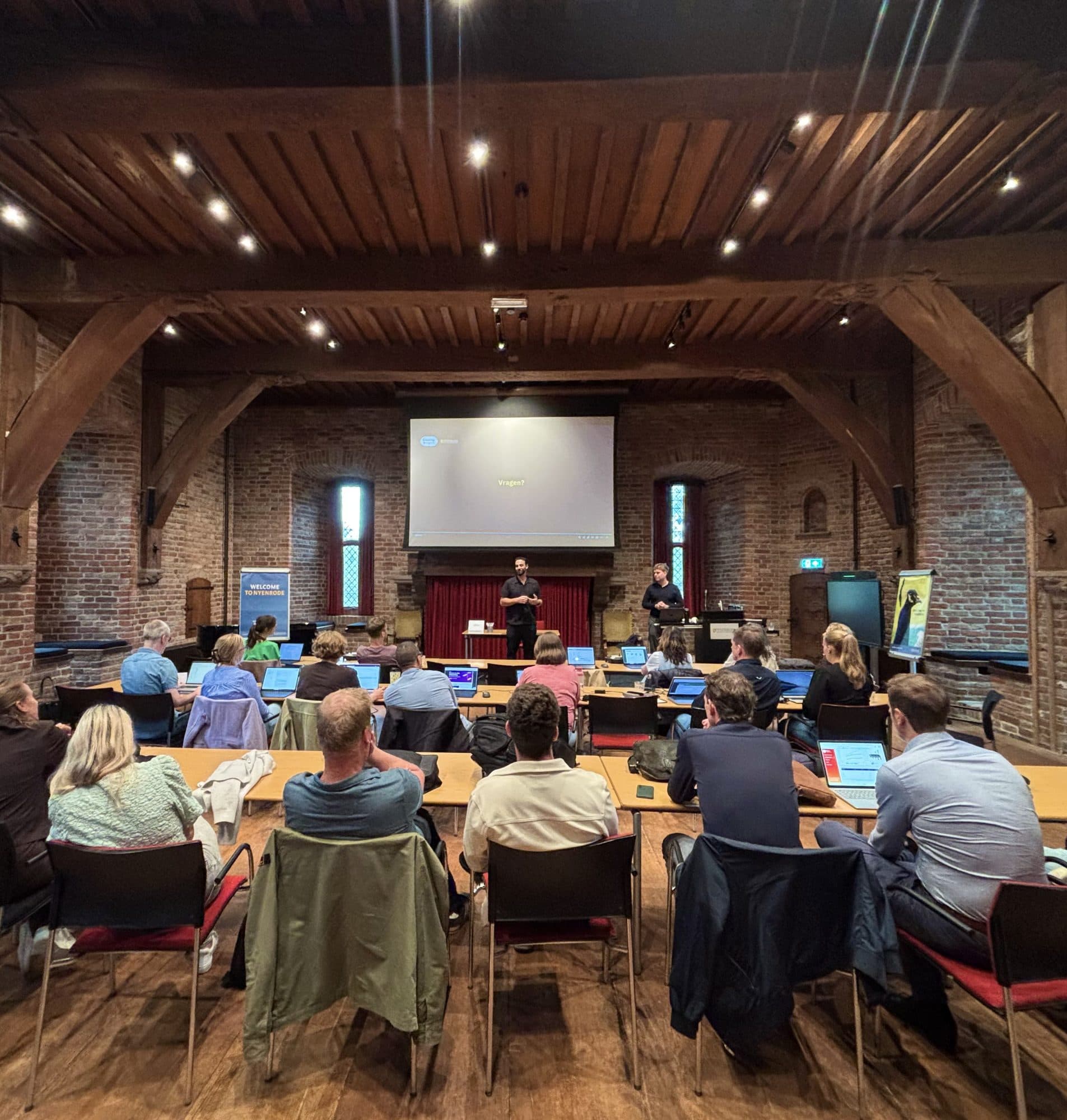 Een volle zaal tijdens een Future Focus training